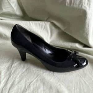 Cole Haan Size 10 Heels Bow Leather Suede Patent Heel 3” Tassles #SZ